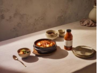 探尋韓國(guó)餐桌上的秘密——魚露調(diào)味品的文化魅力及其在美食中的應(yīng)用