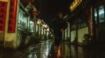 借助村BA東風路跑過各個村口，夜晚830即將在永和西坑爭奪決賽權