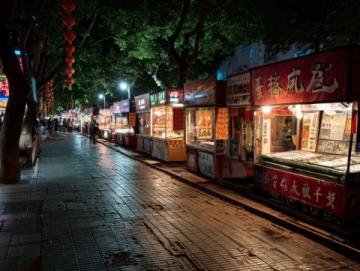 徐州人氣老店，特色羊肉串每天排隊(duì)到打烊！