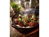 皮酥肉嫩辛集扒雞：傳統(tǒng)工藝制作家鄉(xiāng)味，香氣撲鼻讓人回味無窮