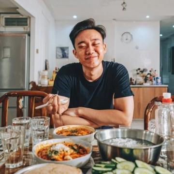 食神：周星馳半自傳體喜劇，揭露社會諷刺與烹飪真諦