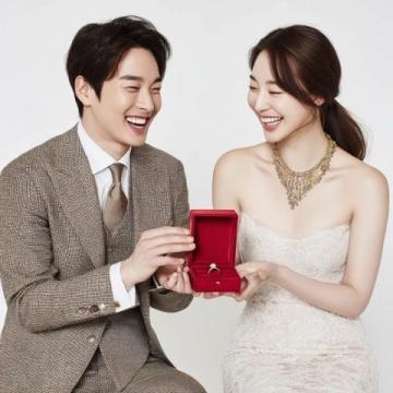 5月20日，孔子第76代孫公開消息，自己已在美國結婚，妻子厚唇大眼是大馬名媛