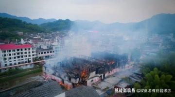 廣西德保縣都安鄉(xiāng)福記村一名確診病例的許某人,兩次行程軌跡的差別,引起網(wǎng)友們好奇