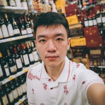 在西虹市首富中，沈騰飾演的王多魚為了完成一個月花光十億的賭約，花重金邀請了