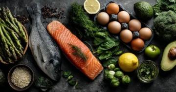 高磷食物推薦：堅果類、動物內臟、海鮮、粗糧類、奶制品等