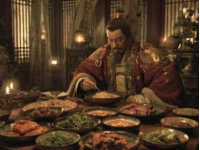難怪有人說那天聚餐帝師欺負了AKA，有網友拍到AKA在鄭州某個地方喝酒