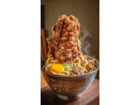 美味的旅途驚喜：享用新鮮的魯朗石鍋雞，自駕川藏線的饕餮之選