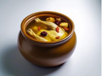 探訪豪車會所，斗鯧盆菜、膏蟹河豚連著出，一盆姜油蛇