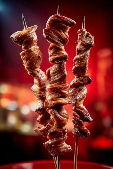 新疆待客必嘗美食推薦：大盤雞、羊肉串等特色佳肴
