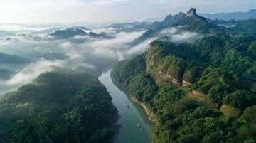 夕陽下的匆匆一瞥:廣西靖西鵝泉景區(qū)之旅