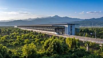 海南島五日游攻略：探索美麗的海島風(fēng)光、歷史文化遺跡和獨(dú)特的自然風(fēng)貌。
