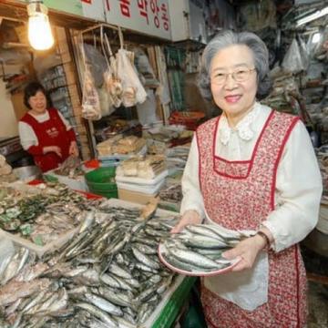 經典家常菜:鮮香麻辣剁椒魚頭的簡單做法