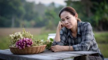 實拍:老撾真實生活,人民幣290萬在口岸換當地錢,物價讓你意外