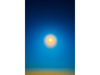 晨光初現(xiàn)：天空驚喜展現(xiàn)溫暖陽光