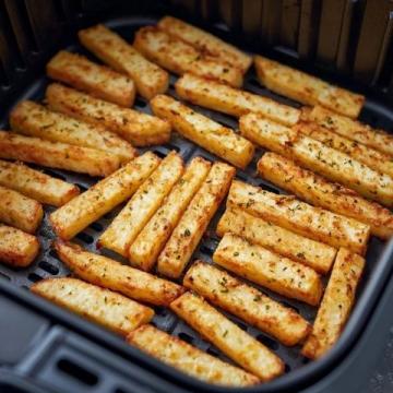輕松駕馭空氣炸鍋：100款小吃食譜，讓你的廚房不再閑置