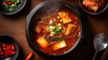 經典家常菜:鮮香麻辣剁椒魚頭的簡單做法