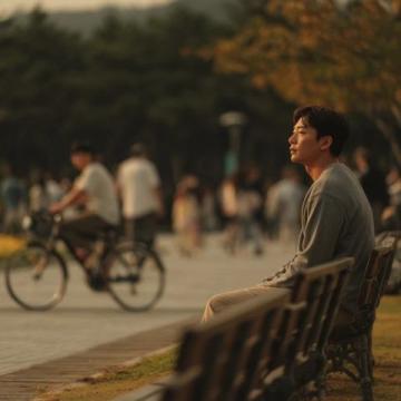 凌晨時分收到弟弟的信息,內容讓我心酸:生活在北京的年輕人,究竟在經歷什么?