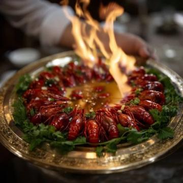 濟(jì)南上空的平安夜|索菲特銀頂旋轉(zhuǎn)餐廳