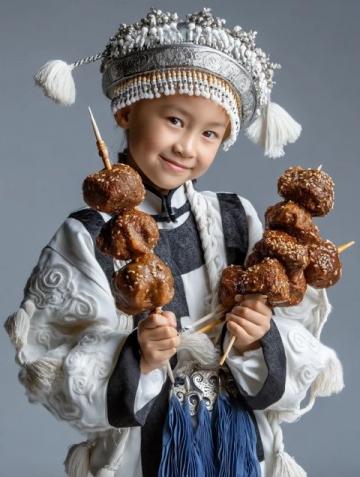 **標題農村美食大揭秘!這道傳統美味竟成網紅爆款,網友吃一口就停不下來!**