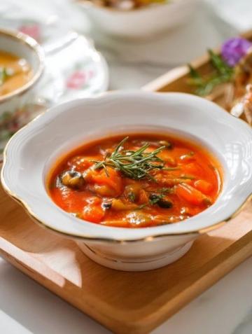 如何在家自制美味肉丁胡辣湯:色澤誘人、湯稠料足