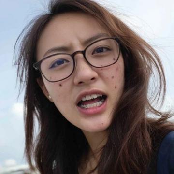 女兒一個很要好的湖北恩施的大學(xué)同學(xué)小辣去年就邀請我們一家暑假去湖北游玩