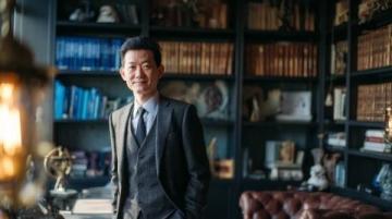 揭秘韋東奕走紅背后：別讓質疑聲掩蓋學術價值與影響力