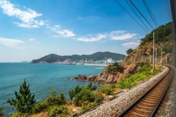 鐵路運輸的主要樞紐,被譽為南北通衢,燕晉咽喉,發達的交通網絡