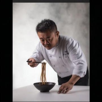 00后烹飪天才陳小東:從醒獅酥到玉兔報喜的新中式美食探索者
