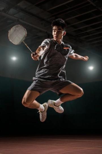 中國男單選手林詩丞出局,男雙選手蒯敏無緣混雙四強