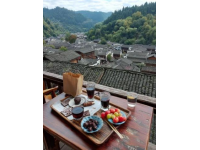 貴州行Day2：安順龍宮探秘，藍天下的美食與自然美景之旅