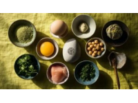 一碗熱氣騰騰的粥、一杯濃郁的綠茶，一道道滋味滿溢的菜肴... 最美好的早餐時光，伴著心愛的人。