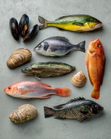 一直以來,家里老人最喜歡的海魚當屬黃翅魚,有野生,有養殖,價格不一樣