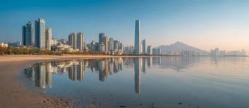 以下是一份廈門旅游攻略,涵蓋景點、美食、住宿等方面內容