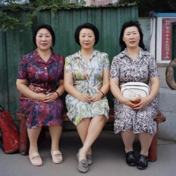 在西虹市首富中，沈騰飾演的王多魚為了完成一個月花光十億的賭約，花重金邀請了