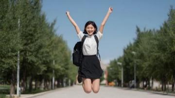 同學同學，高考完你準備去哪兒玩兒呢？