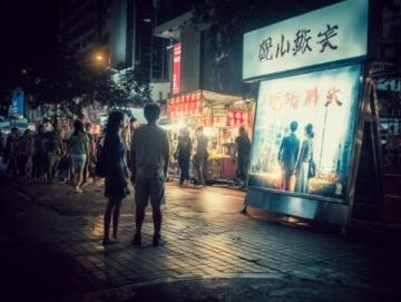 大連星海公園旁西門老街:美食夜市繁華再現,探尋老街舊時光