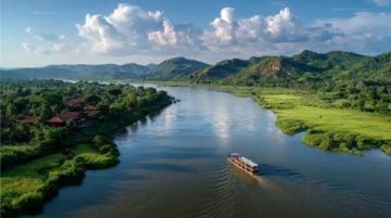 探秘中緬邊境魅力小城瑞麗:自然、風情與美食之旅