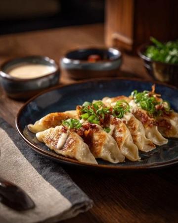 膠州海鮮美食推薦:探尋咱家鍋貼店的地道風味