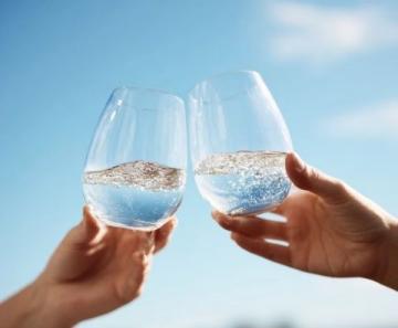 揭秘飲水常識陷阱：科學揭秘你的飲水誤區！