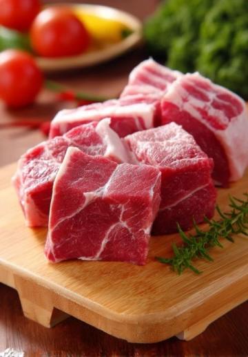 玉林石南白切香肉，夏日佳肴.