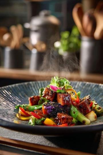 縣城醫(yī)院周邊美食價格調查：豆腐炒肉16元、苦瓜炒蛋13元公道嗎？