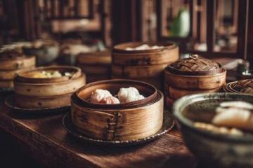 薛寶釵的家鄉南京美食豐富多樣,下面將從特色小吃和傳統名菜兩個維度為你介紹