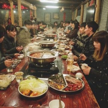 食神：周星馳半自傳體喜劇，揭露社會諷刺與烹飪真諦