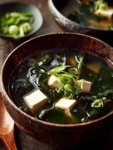 細水長流：家常白菜豆腐三鮮湯，老少咸宜的清補佳肴！