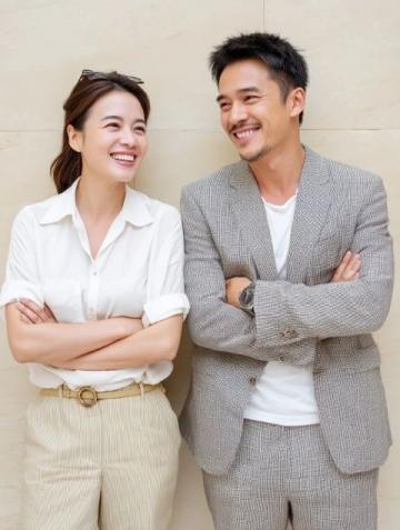 楊穎面容憔悴給澳門小店站臺，頂流資源大跌黃曉明離婚真相為何如此反轉(zhuǎn)？