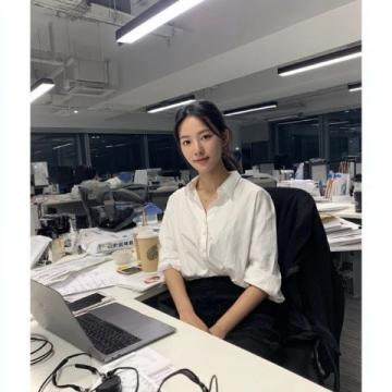 我以前在江門上班的時候，公司在中遠大廈,有時候聯系的客戶在地球的那一邊