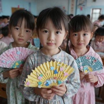 創意無限！廢舊紙箱變時尚：幼兒園的環保時裝秀驚艷六一兒童節