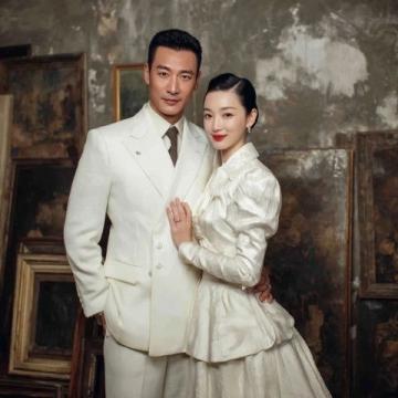 楊穎面容憔悴給澳門小店站臺，頂流資源大跌黃曉明離婚真相為何如此反轉(zhuǎn)？