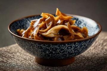 家常美味土豆?fàn)F雞:醬香四溢,一學(xué)就會