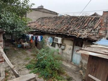 廣西德保縣都安鄉(xiāng)福記村一名確診病例的許某人,兩次行程軌跡的差別,引起網(wǎng)友們好奇